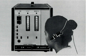 Ear oximeter OLV-5100